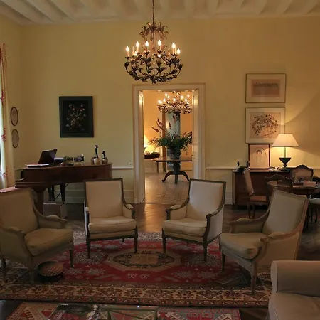 Chateau De La Marronniere Bed & Breakfast