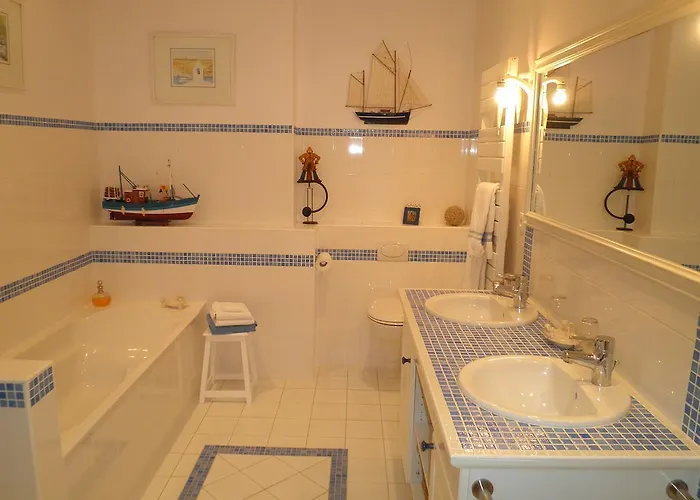 فندق مبيت وإفطار Chateau De La Marronniere Aizenay